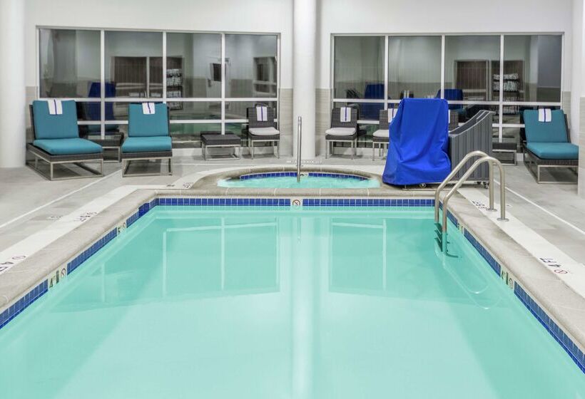 Отель Hilton Garden Inn Independence