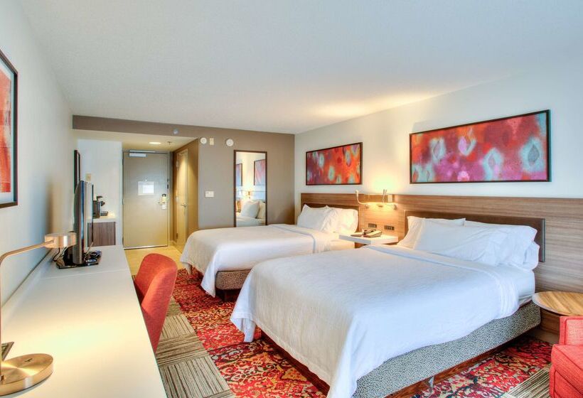 هتل Hilton Garden Inn Indianapolis Northeast/fishers