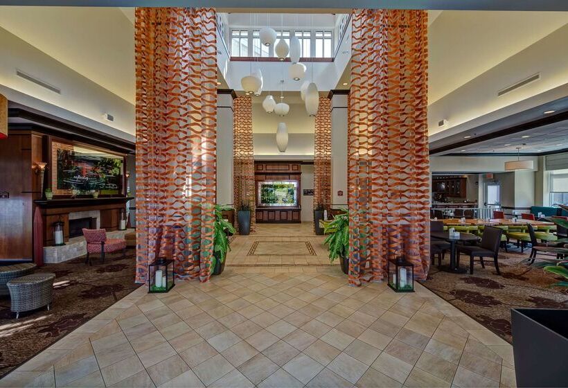 هتل Hilton Garden Inn Indianapolis Northeast/fishers