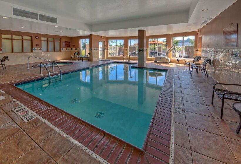 هتل Hilton Garden Inn Indianapolis Northeast/fishers