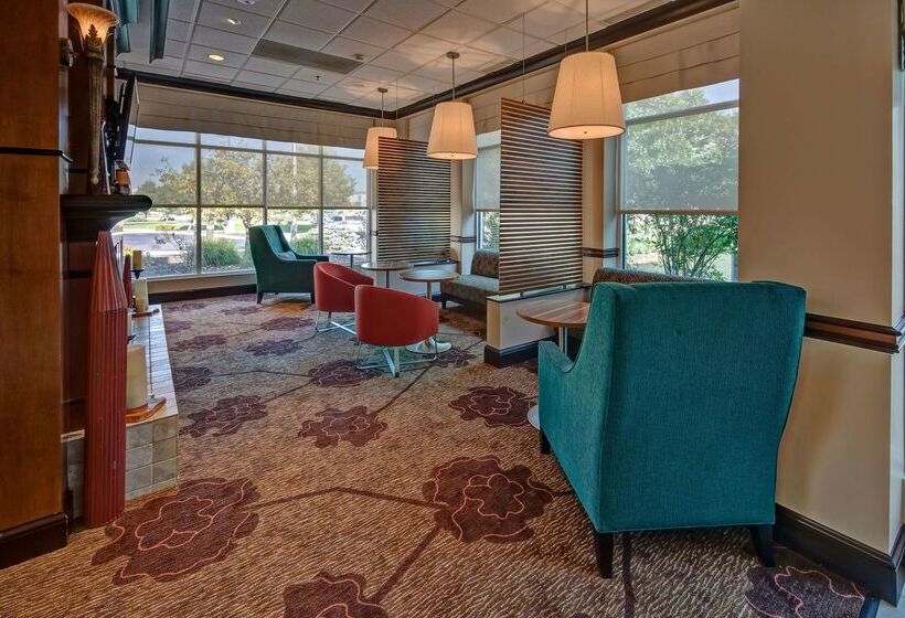 هتل Hilton Garden Inn Indianapolis Northeast/fishers
