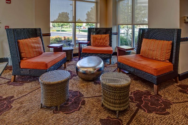 هتل Hilton Garden Inn Indianapolis Northeast/fishers