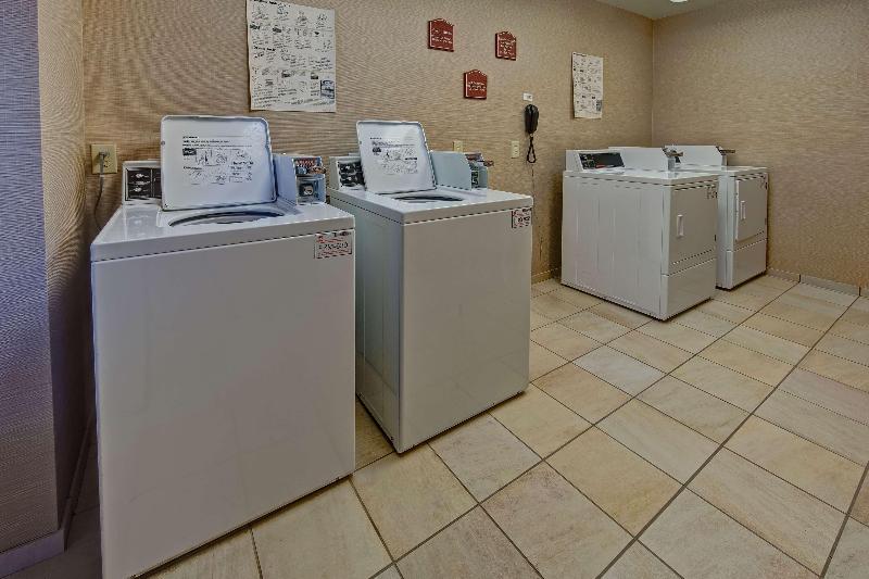 هتل Hilton Garden Inn Indianapolis Northeast/fishers