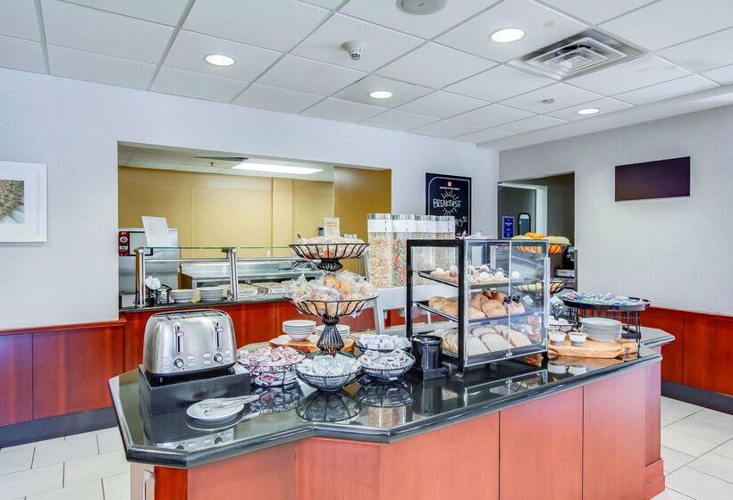 هتل Hilton Garden Inn Louisville/northeast