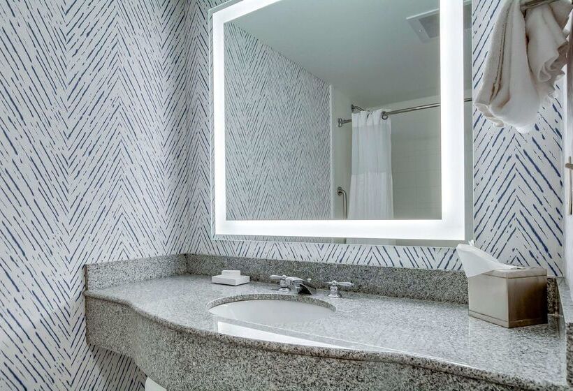 هتل Hilton Garden Inn Louisville/northeast