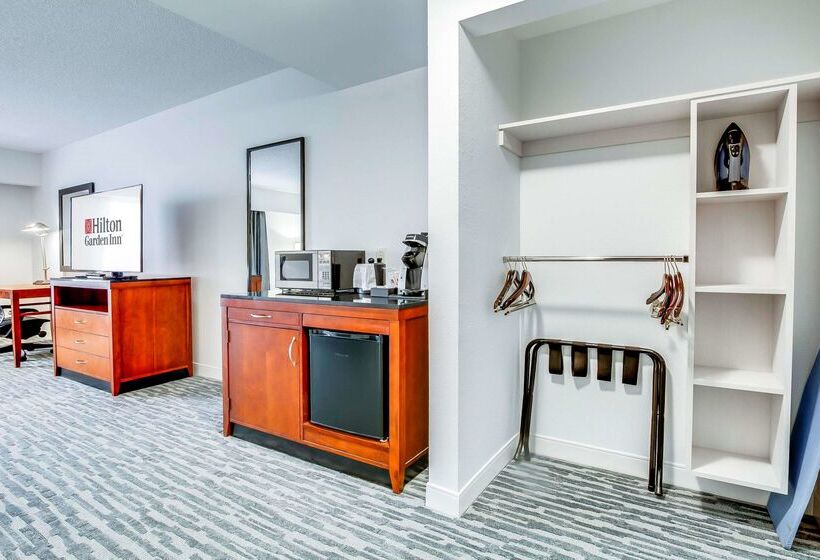 هتل Hilton Garden Inn Louisville/northeast