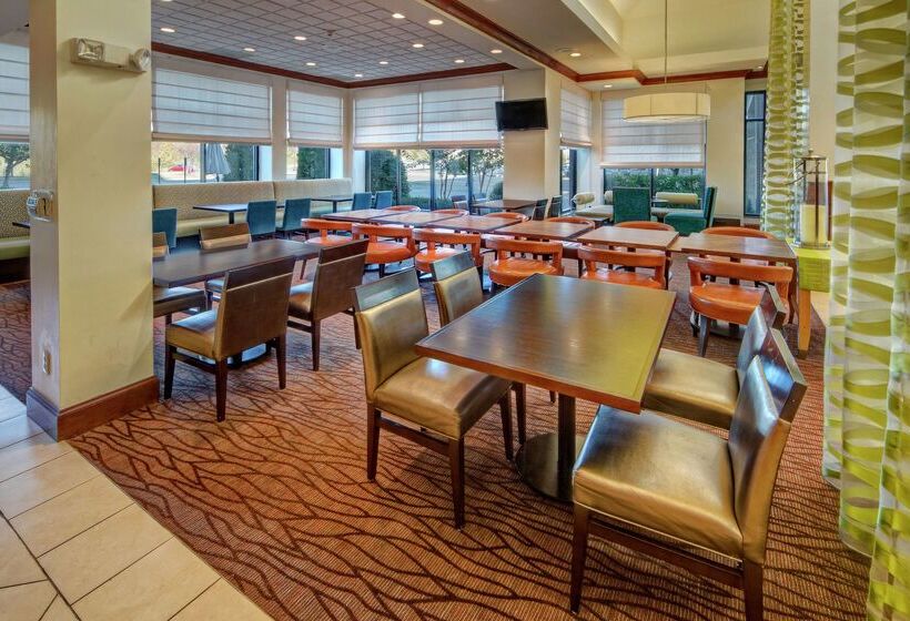 هتل Hilton Garden Inn Memphis/southaven, Ms