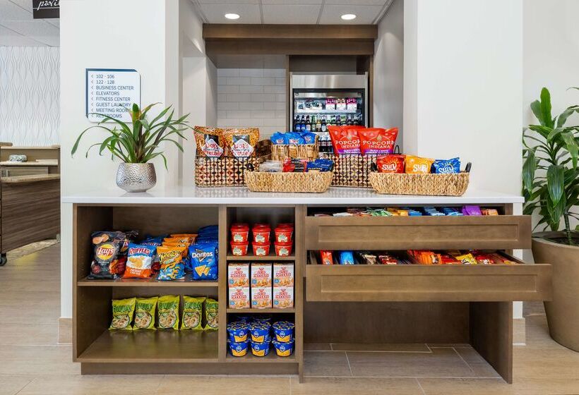 هتل Hilton Garden Inn Montgomery East