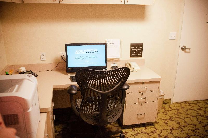 فندق Hilton Garden Inn Redding