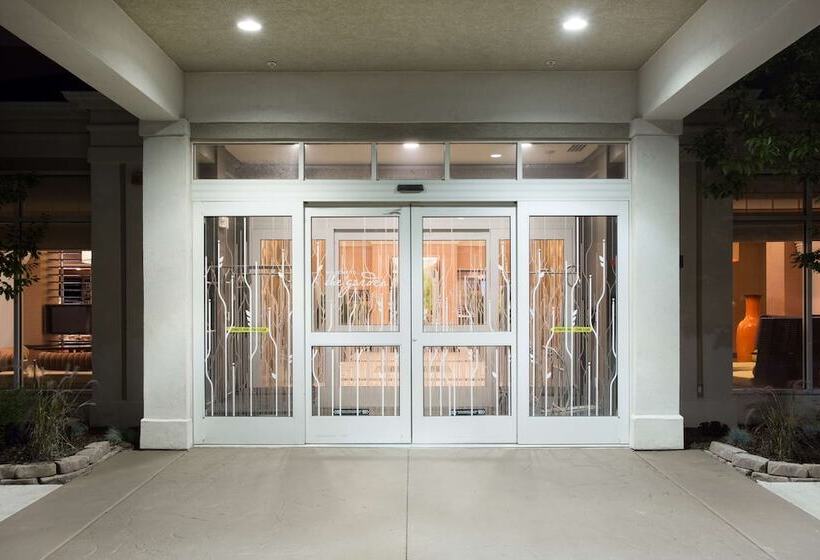 בית מלון כפרי Hilton Garden Inn Salt Lake City/layton