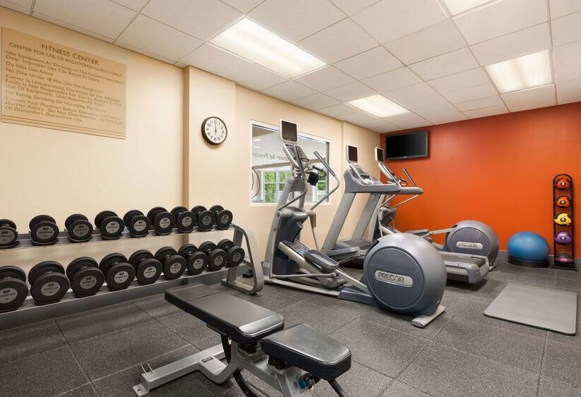 فندق Hilton Garden Inn Solomons