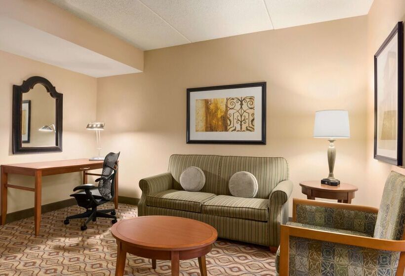 فندق Hilton Garden Inn Solomons