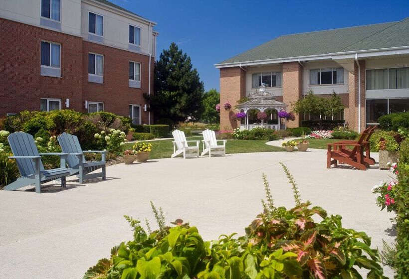 בית מלון כפרי Hilton Garden Inn St Charles