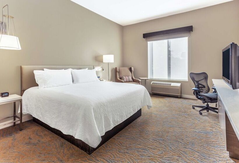 בית מלון כפרי Hilton Garden Inn St Charles
