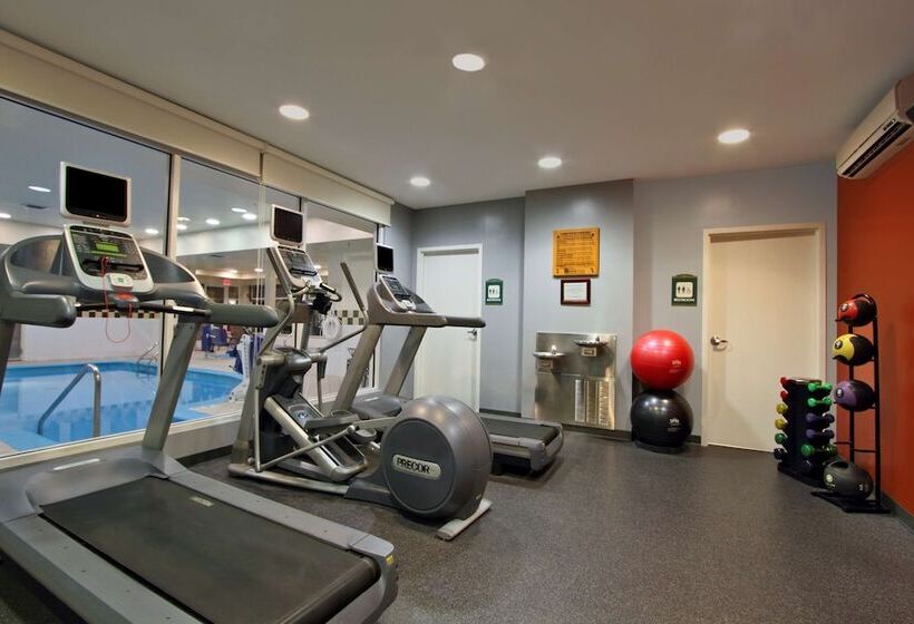 Отель Hilton Garden Inn St Charles