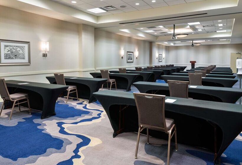 هتل Hilton Garden Inn Tampa Airport Westshore