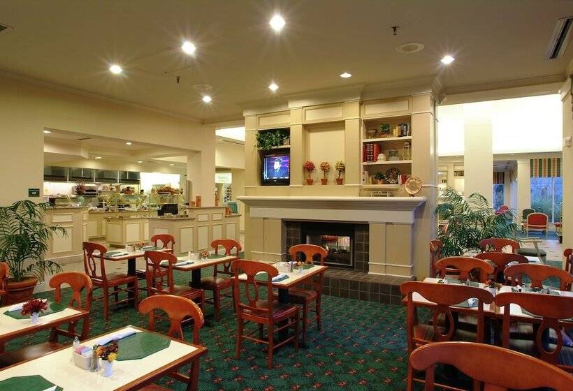 בית מלון כפרי Hilton Garden Inn Tulsa Airport