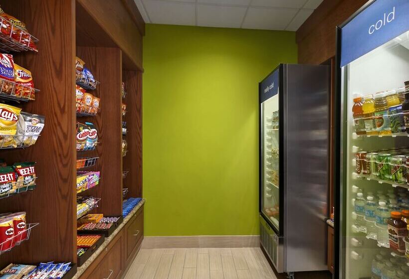 هتل Hilton Garden Inn Wisconsin Dells