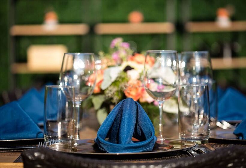 هتل Hilton Minneapolis/bloomington