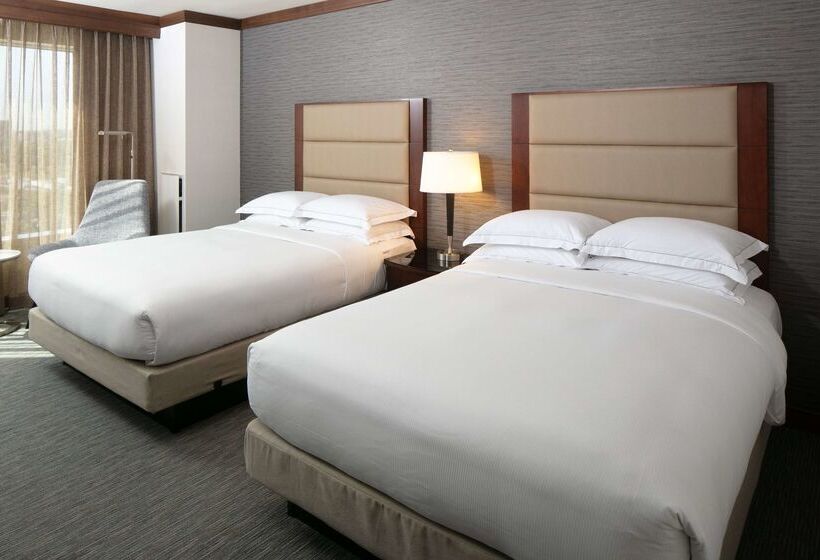 هتل Hilton Minneapolis/bloomington