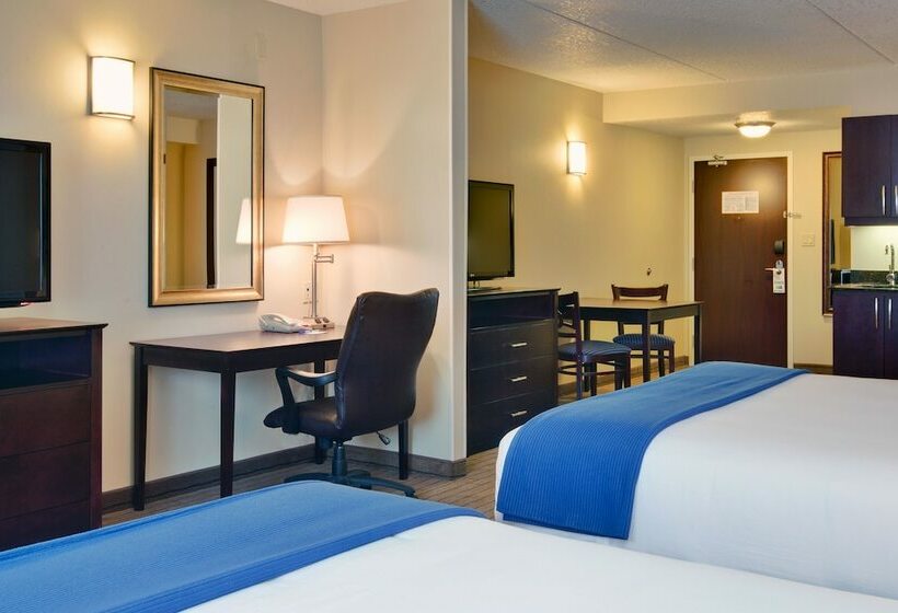 ホテル Holiday Inn Express  & Suites Kincardine  Downtown, An Ihg