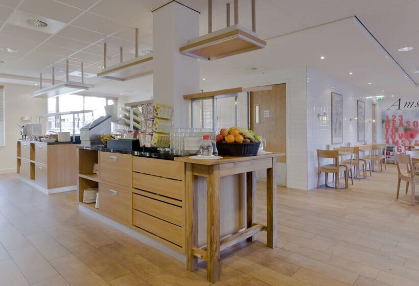 هتل Holiday Inn Express Amsterdam   Schiphol, An Ihg