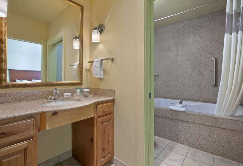 هتل Homewood Suites By Hilton Jackson