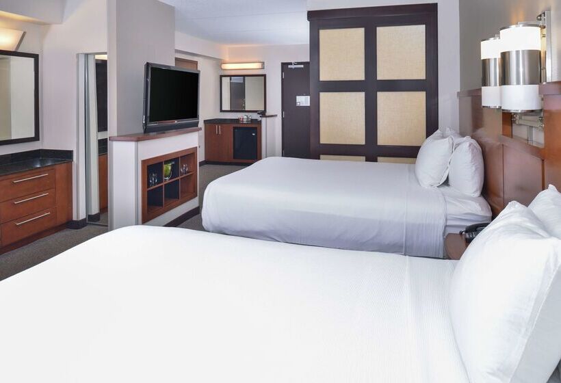 هتل Hyatt Place Herndon Dulles Airport   East