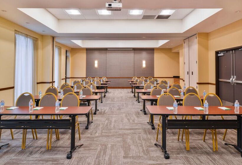 هتل Hyatt Place Herndon Dulles Airport   East