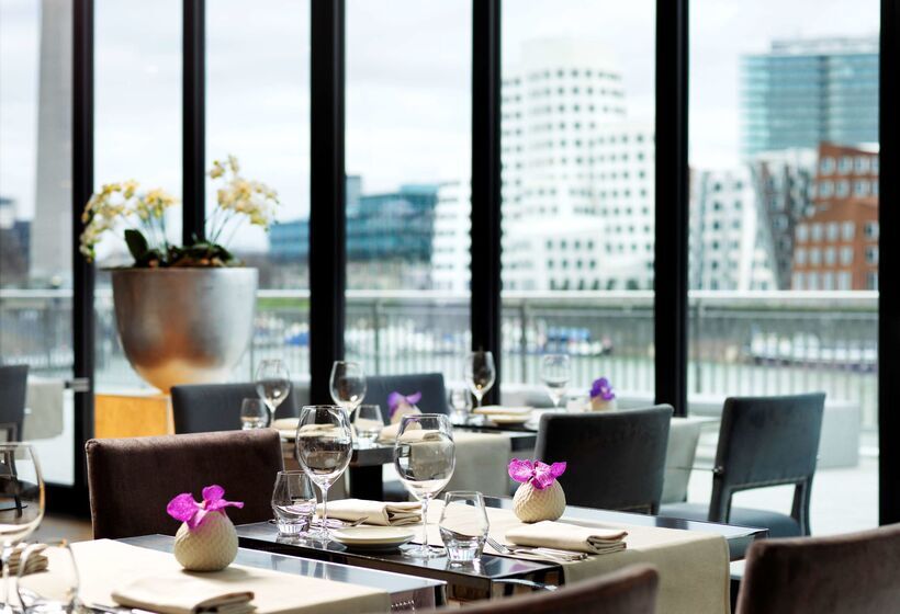 هتل Hyatt Regency Dusseldorf