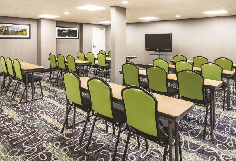 هتل La Quinta By Wyndham Milledgeville
