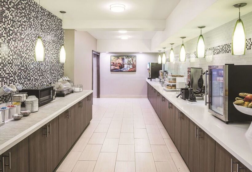 هتل La Quinta By Wyndham Milledgeville