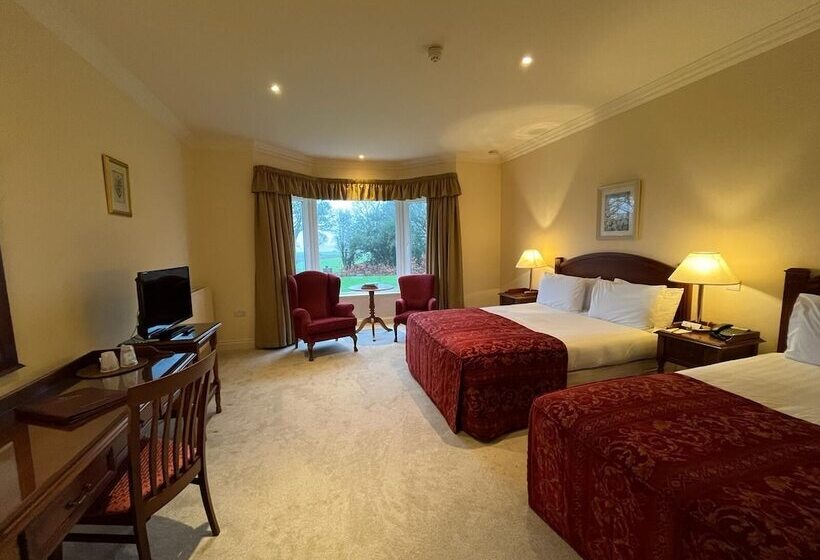 هتل Loch Lein Country House