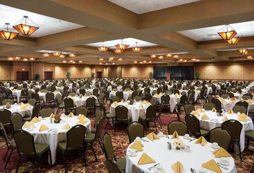 هتل The Lodge At Deadwood