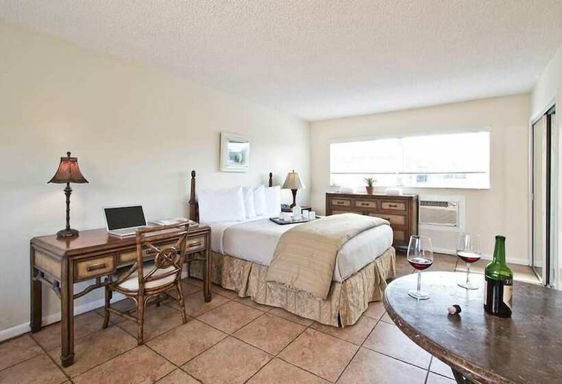 فندق Ocean Lodge