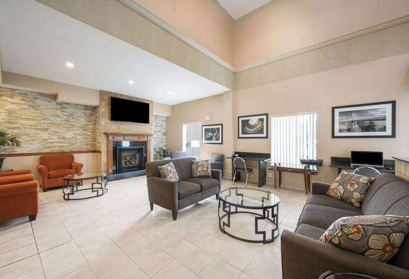 هتل Quality Inn & Suites Fishkill South Near I 84