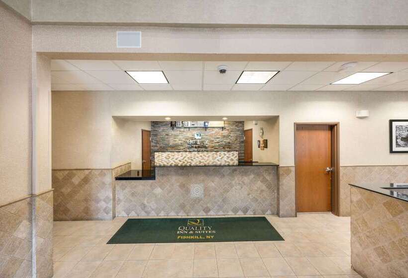 Hotel Quality Inn And Suites Fishkill South Near I84