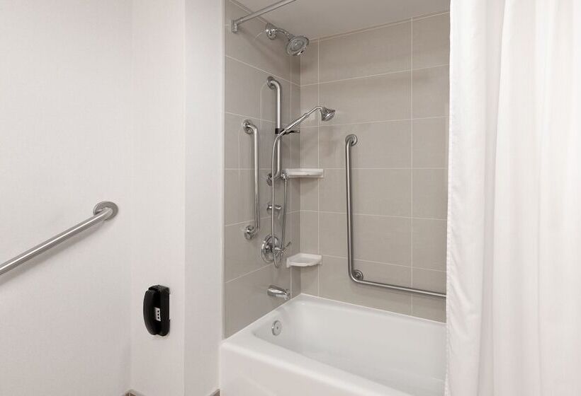 هتل Towneplace Suites By Marriott Sudbury