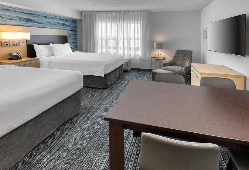 هتل Towneplace Suites By Marriott Sudbury