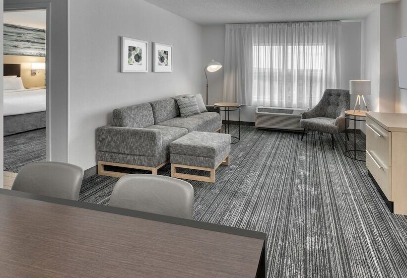 هتل Towneplace Suites By Marriott Sudbury