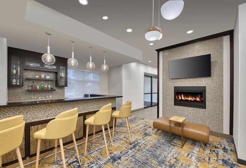 هتل Towneplace Suites By Marriott Sudbury