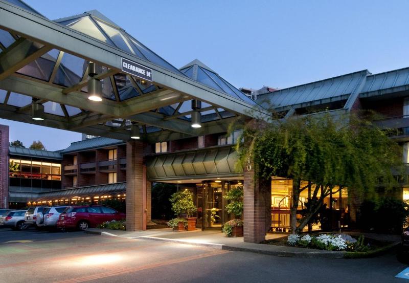 University Place Hotel And Conference Center