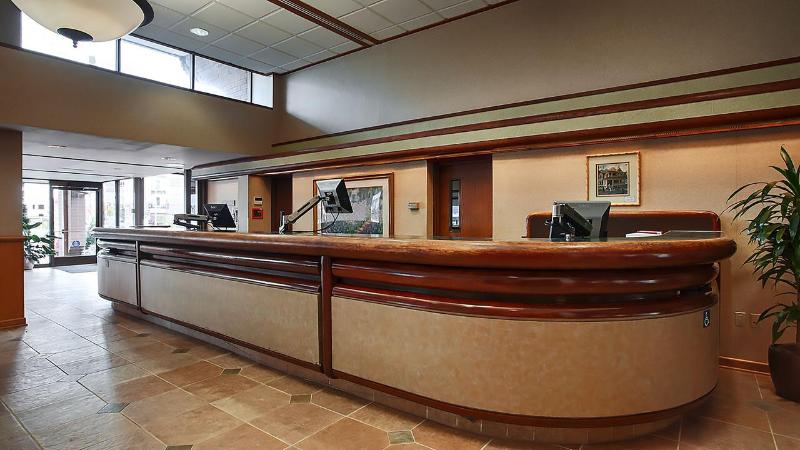 University Place Hotel And Conference Center