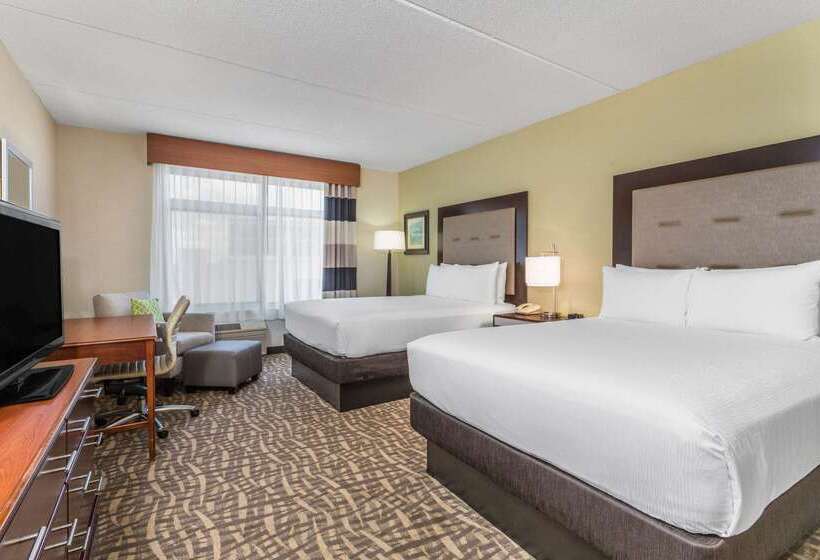 فندق Wyndham Garden Buffalo Downtown