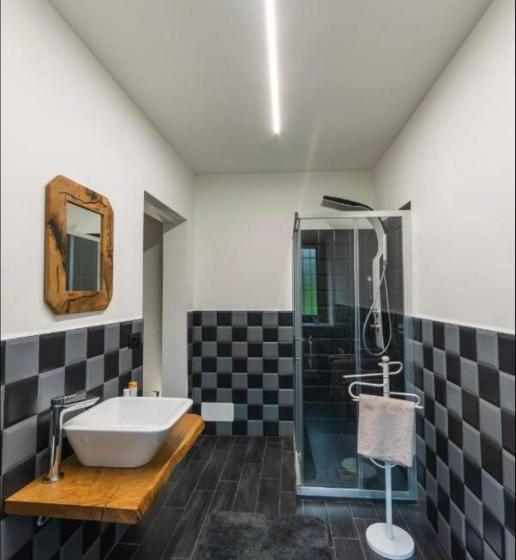 Bed and Breakfast Certe Notti Langhe