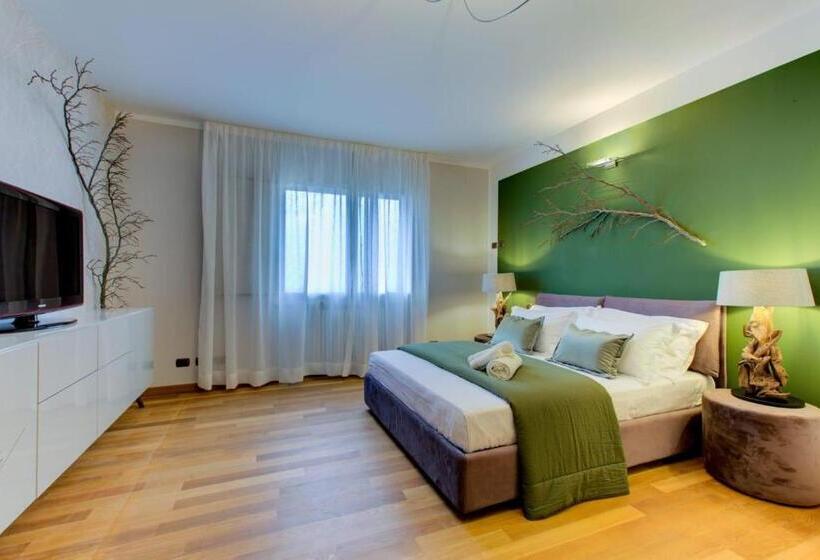 민박 Greenwood Luxury Home