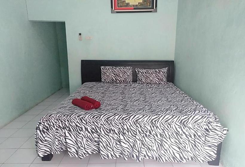 בית מלון כפרי Oyo 90229 Fidel Caestro Homestay