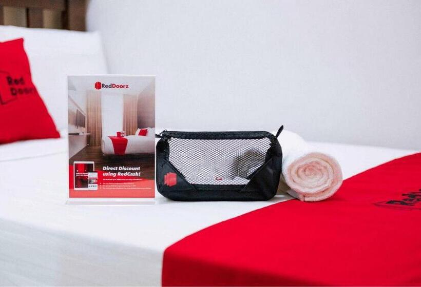 هتل Reddoorz Near Taman Wisata Alam Punti Kayu Palembang 2