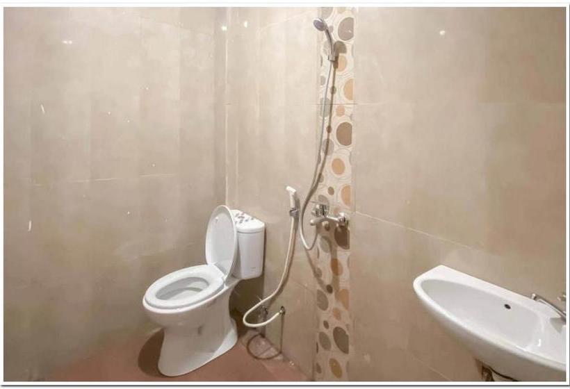 فندق Reddoorz Syariah Near T2 Juanda Airport 2