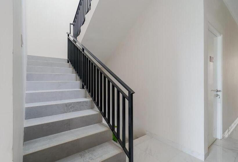 فندق Reddoorz Syariah Plus @ Bsd City